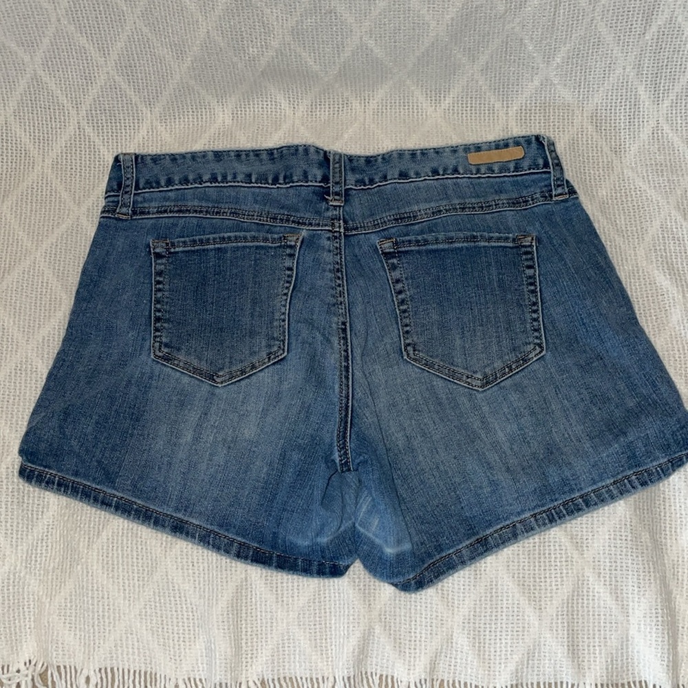 Women's Ted Camel Blue Denim Shorts. Size 11 - Picture 3 of 4